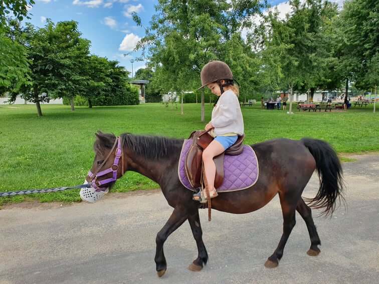 Ausritt zu Pferd